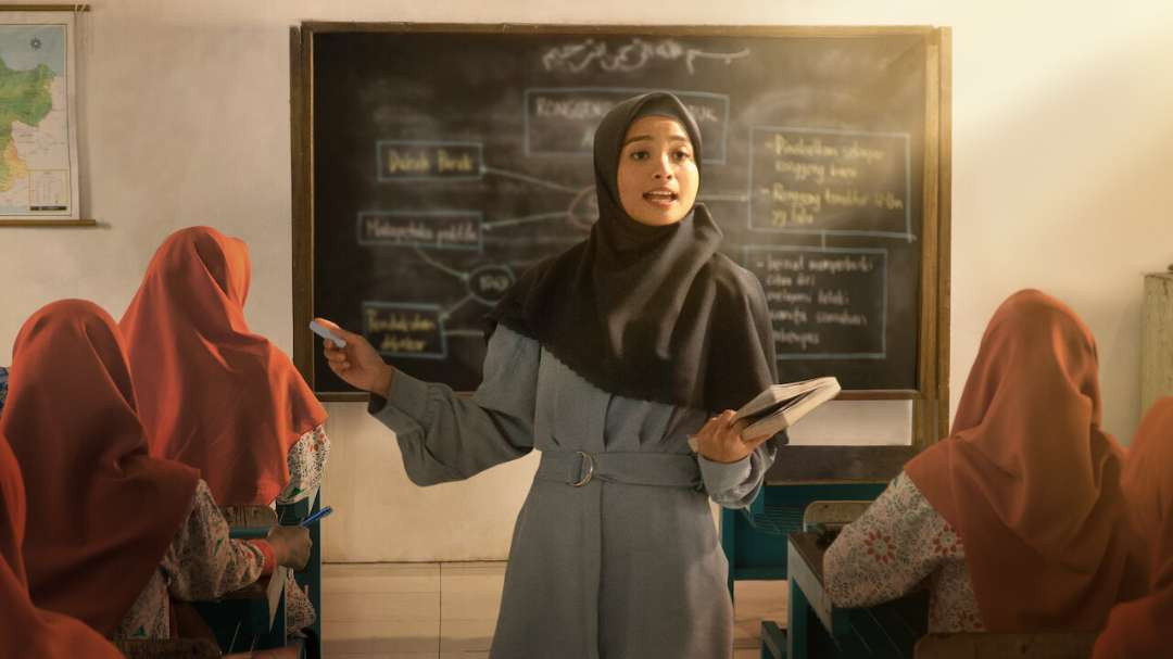 Akting Acha Septriasa di film Layla Majnun. (Foto: Starvision Plus)