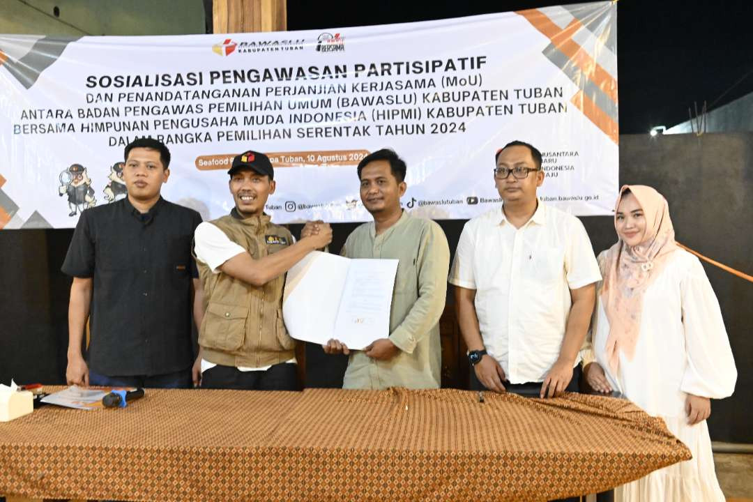 Sosialisasi pengawasan partisipatif dan penandatanganan kerjasama antara Bawaslu bersama HIPMI Tuban (Foto: dok. Istimewa)