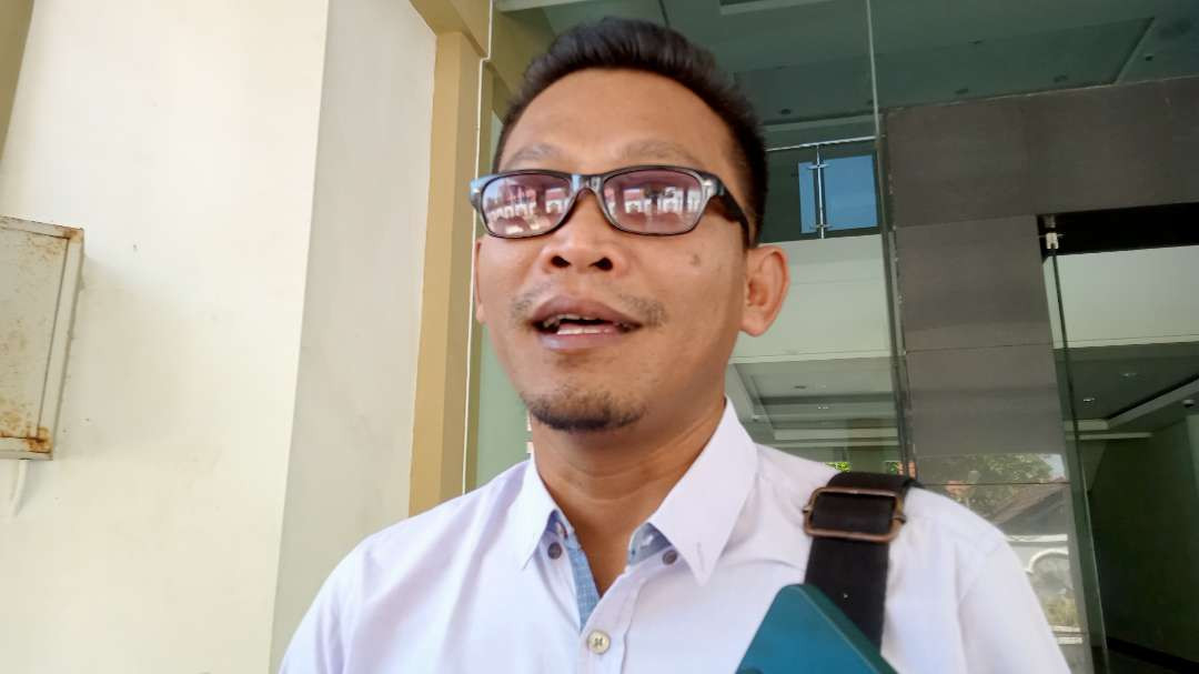 H. Dody Fakhruddin menyatakan kesiapannya menjadi Calon Wakil Bupati usai mendaftarkan diri di Desk Pilkada PKB Tuban (Foto: Khoirul Huda/Ngopibareng.id)