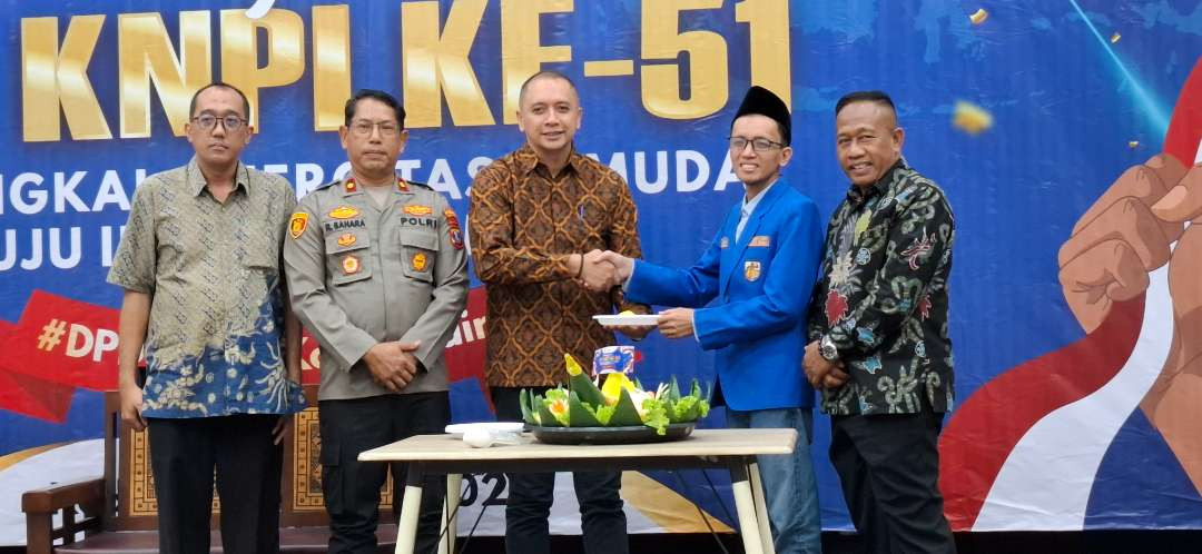 Peringatan HUT KNPI ke-51 bertema "Membingkai Sinergitas Pemuda  Menuju Indonesia Emas" yang diselenggarakan di Gedung Dakwah Muhammadiyah Kota Kediri. (Foto: Fendi Lesmana/Ngopibareng.id)