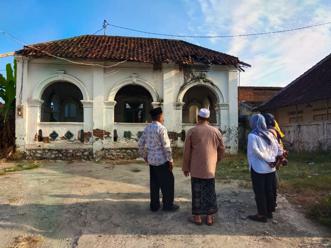 Survei ke area Pondok Pesantren dan Makam Kiai Saleh di Kelurahan Lateng, Kabupaten Banyuwangi, Jawa Timur. (Foto: Istimewa)