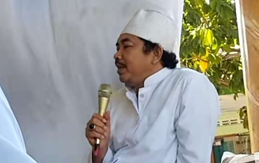 KH Kholil As'ad Syamsul Arifin, Pengasuh Pondok Pesantren Walisongo, Mimbaan Situbondo. (Foto: dok/ngopibareng.id)