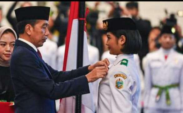 Polemik Paskibraka putri lepas hijab saat pengukuhan di IKN, Selasa 13 Agustus 2024. (Foto: Setpres)