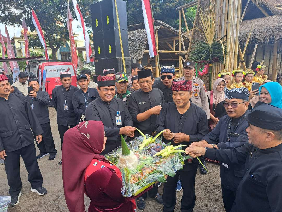 Tradisi Ngerujaki digelar masyarakat Desa Karangrejo,, Kecamatan Blimbingsari Banyuwangi, Jawa Timur. (Foto: Istimewa)