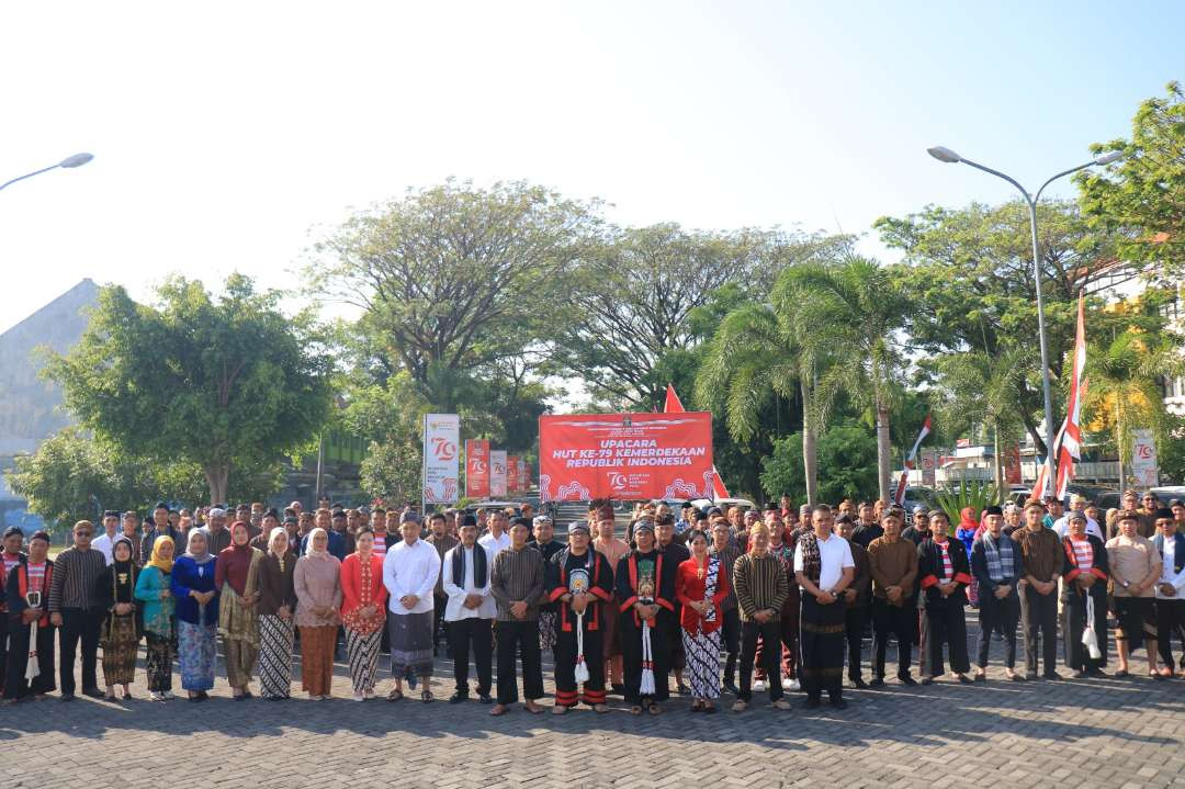 Lembaga Pemasyarakatan (Lapas) Pemuda Kelas IIA Madiun Kantor Wilayah Kementerian Hukum dan HAM Jawa Timur menggelar Upacara Dalam rangka Hari Ulang Tahun (HUT) Republik Indonesia Ke-79 dengan tema “ Nusantara Baru Indonesia Maju”. pada Sabtu 17 Agustus 2024. (Foto: Humas Lapas Madiun)