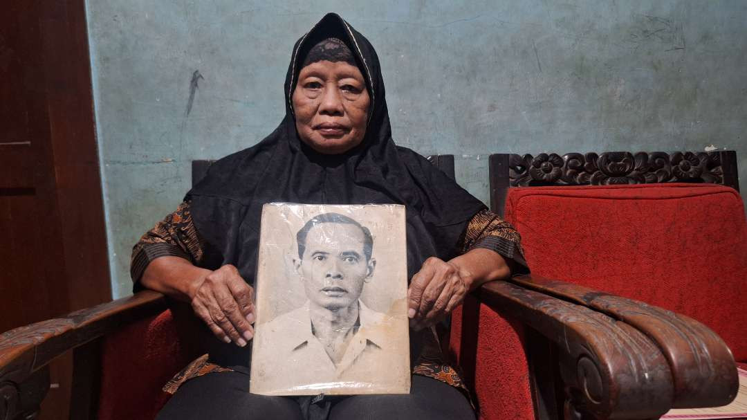 Soetari, janda salah satu pejuang Perintis Kemerdekaan, Rawan, yang bertempur dalam pemberontakan kapal Zeven Provinciën. (Foto: Julianus Palermo/Ngopibareng.id)