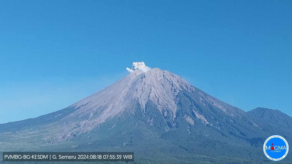 Gunung Erupsi sebanyak dua kali pada Minggu 18 Agustus 2024. (Foto: magma.esdm)