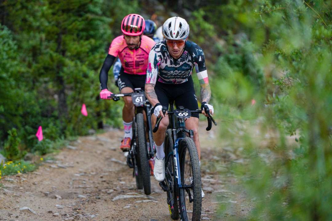 Banyak sepeda Mountain Bike yang menggunakan handlebar drop seperti gravel atau road bike di even MTB dunia, Leadville 100. (Foto: Istimewa)