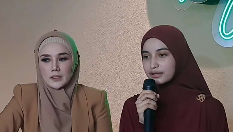 Cut Intan Nabila, korban KDRT suaminya, Armor Toreador, didampingi anggota dewan Mulan Jameela saat jumpa pers terkait isu cabut laporan polisi. (Foto: Istimewa)