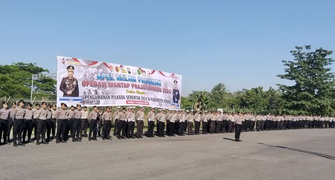 Apel gelar pasukan operasi mantap praja semeru untuk pengamanan Pilkada 2024 di Jember  (Foto: Rusdi/Ngopibareng.id)