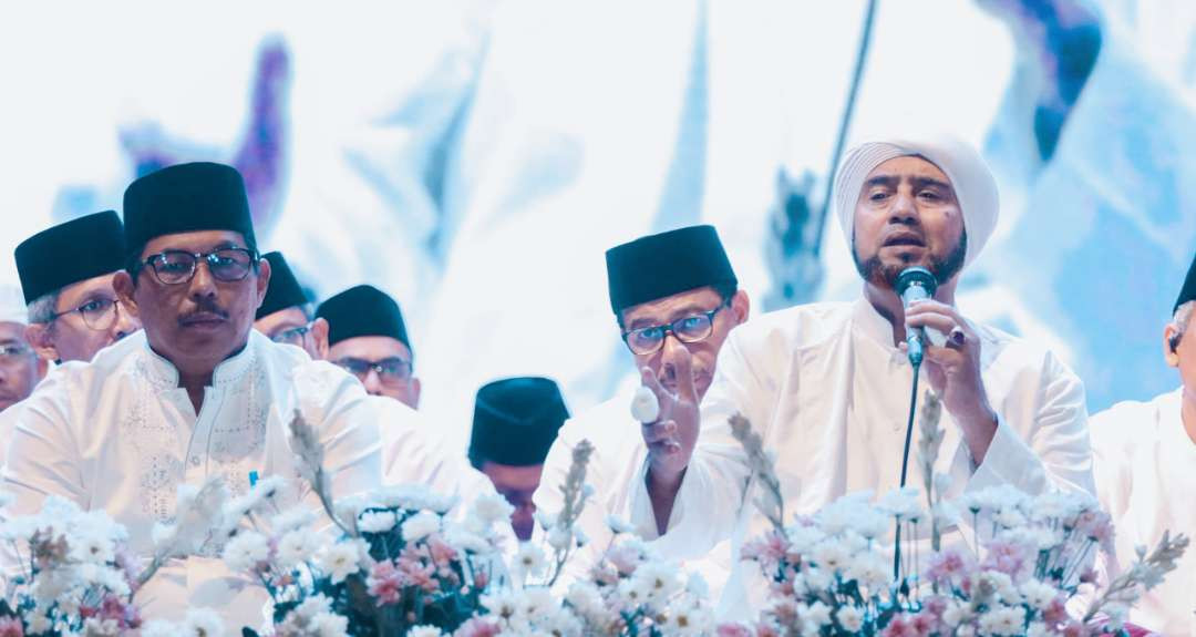 Habib Syech bin Abdul Qodir, Assegaf dalam acara Shalawat Nabi dan Zikir bersama. (Foto: dok/ngopibareng.id)