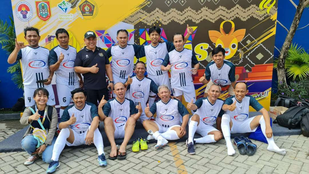 Tim futsal PWI Jawa Timur U-40 berhasil meraih kemenangan pertama atas Jateng dengan skor 6-2. (Foto: PWI Jatim)