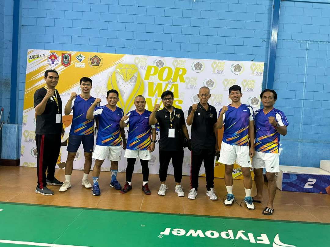 Kalahkan DKI Jakarta, Jatim tantang Jateng di semifinal cabor bukutangkis nomor beregu Porwanas 2024. (Foto: PWI Jatim)