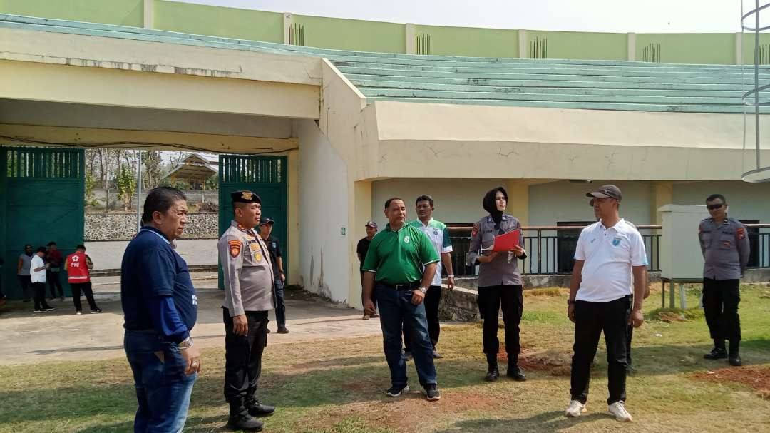 Proses Re Risk Assessment Stadion Tuban Sport Center oleh Polda Jatim. (Foto: Khoirul Huda/Ngopibareng.id)