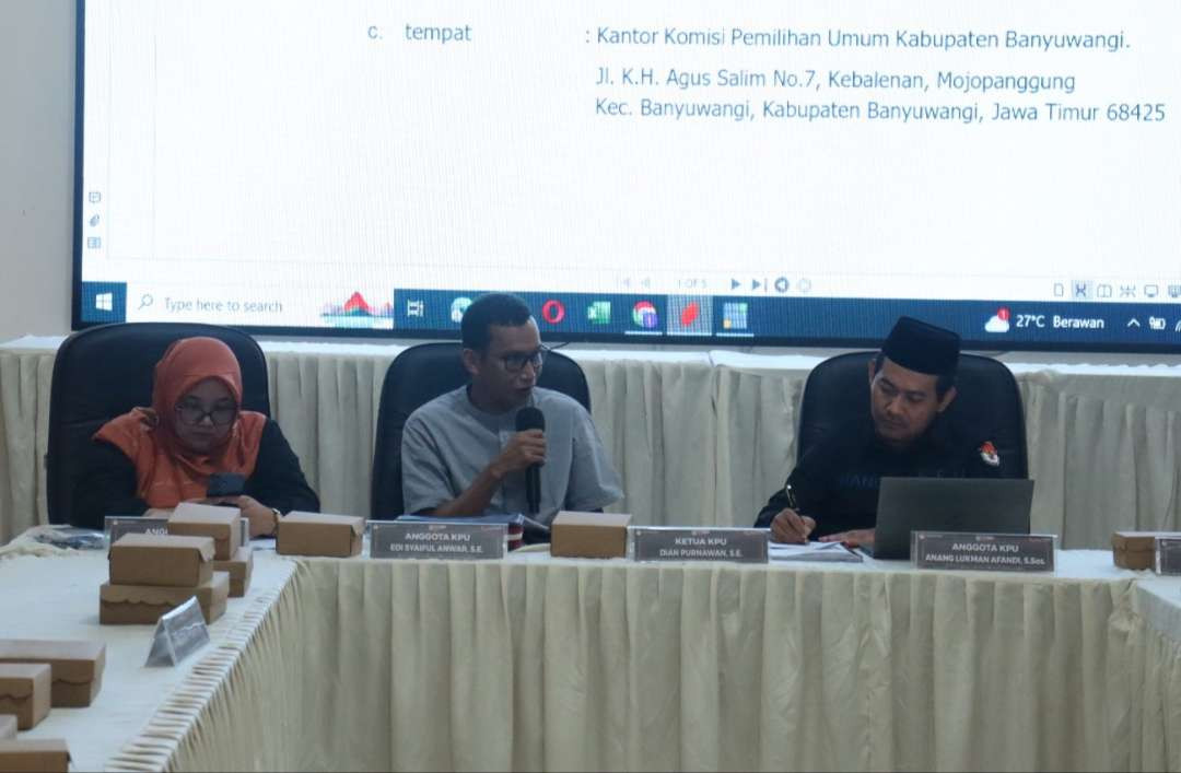 Rapat koordinasi antara KPU Banyuwangi dengan instansi terkait dalam rangka persiapan pendaftaran cabup dan cawabup (Foto: Istimewa)