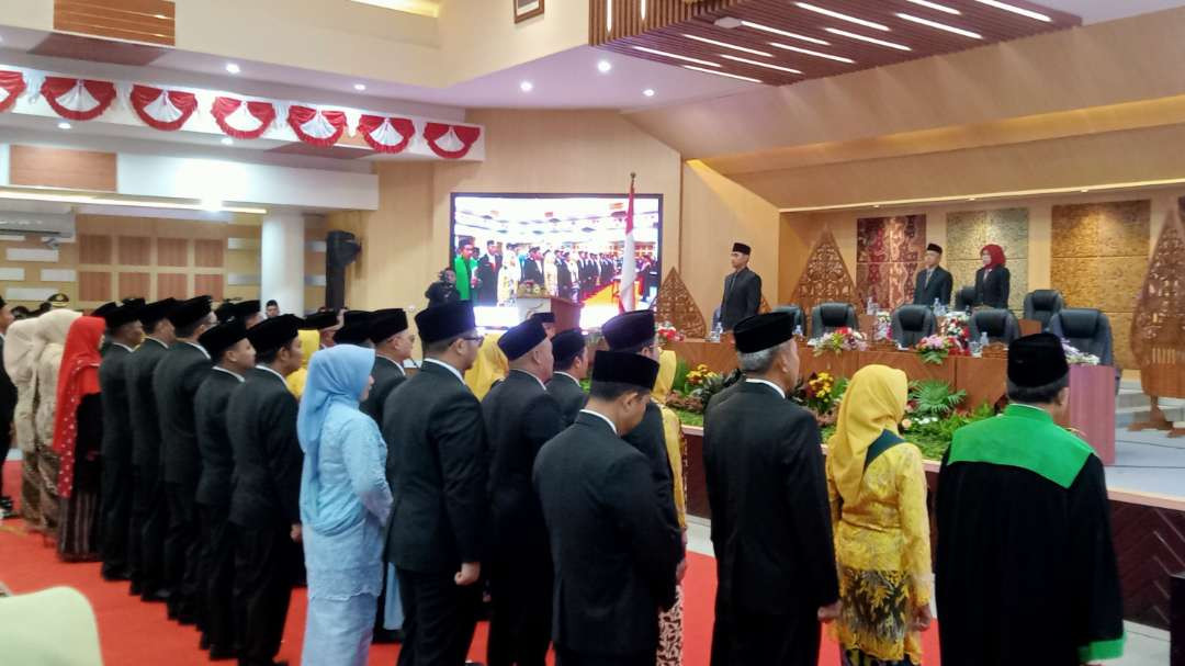 Pelantikan dan sumpah janji anggota DPRD Kabupaten Tuban, Jawa Timur. (Foto: Khoirul Huda/Ngopibareng.id)