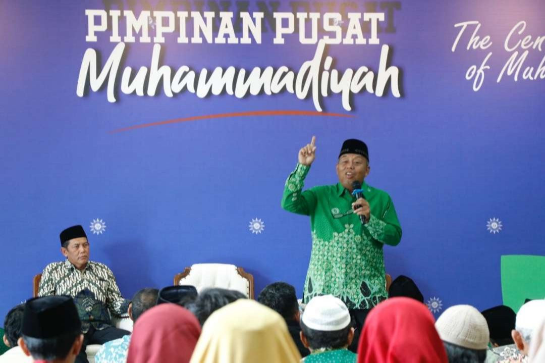 Ketua PP Muhammadiyah, Agus Taufiqurrahman menyampaikan apresiasi dan terima kasih atas kunjungan PCM Sukolilo, Surabaya. (Foto: muhammadiyah.or.id)