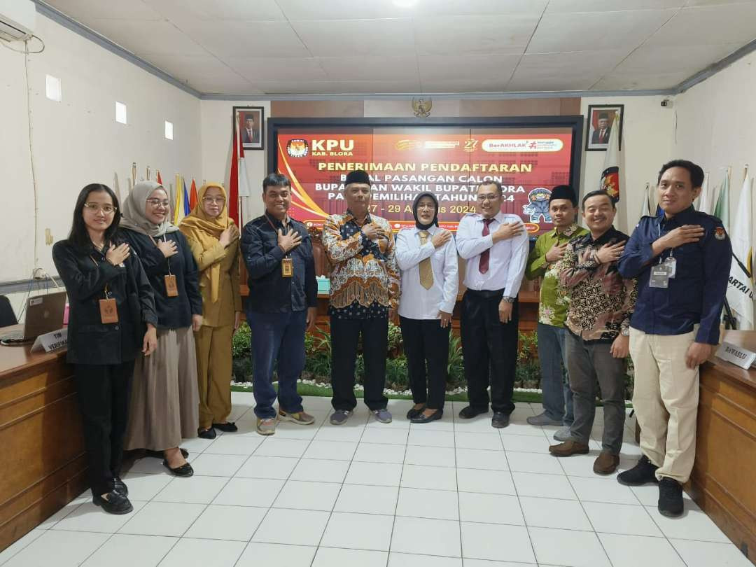 Jajaran KPU dan Bawaslu Kabupaten Blora. (Foto: Ahmad Sampurno/Ngopibareng.id)