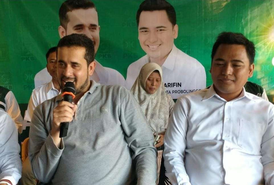 Paslon Habib Hadi Zainal  Abidin -  Zainal Arifin saat deklarasi "Handal Bersinar". (Foto: Ikhsan Mahmudi/Ngopibareng.id).