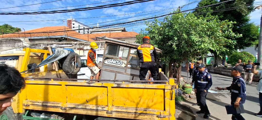 PT KAI Daop 7 Madiun Mulai Penataan Stasiun Kediri, Upaya Tingkatkan Pelayanan (Fendi Lesmana/ngopibareng.id)