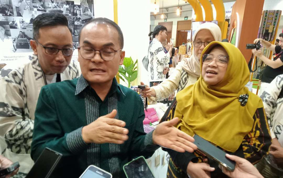 Dirjen Vokasi Muttaqin mengajak peserta didik putus sekolah ikut program Pendidikan Kecakapan Wirausaha. (Foto: Asmanu Sudarso/Ngopibareng.id)