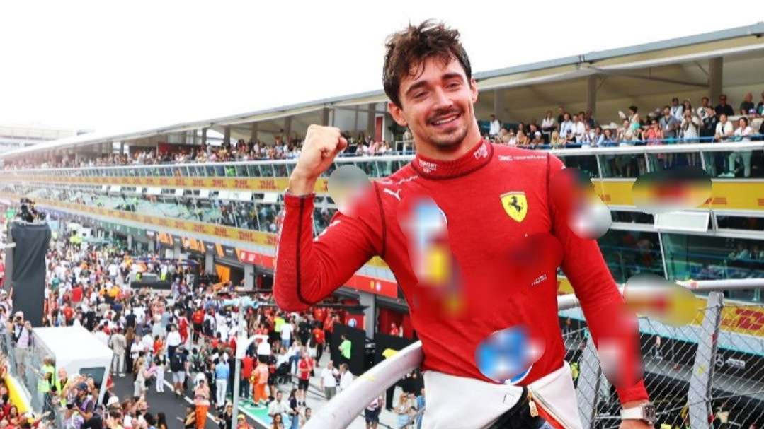 Pembalap Scuderia Ferrari, Charles Leclerc juara F1 Italia di Sirkuit Monza, Minggu 1 September 2024. Namun, Max Verstappen tetap di puncak klasemen F1. (Foto: X F1)