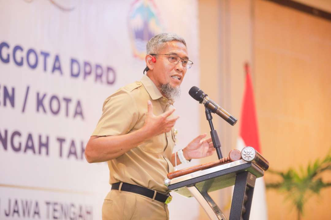 Sekretaris Daerah Provinsi Jawa Tengah, Sumarno membuka orientasi anggota DPRD Kabupaten Cilacap dan Wonogiri di Semarang, Senin, 2 September 2024. (Foto: Dok Prov Jateng)