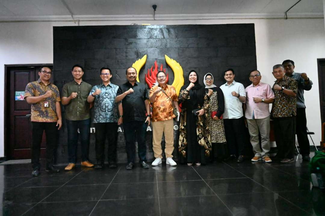 Komite Olahraga Nasional Indonesia (KONI) Jawa Timur menjajaki kerja sama dengan lembaga konsultan pengembangan sumber daya manusia Dayalima Abisatya. (Foto: Fariz Yarbo/Ngopibareng.id)