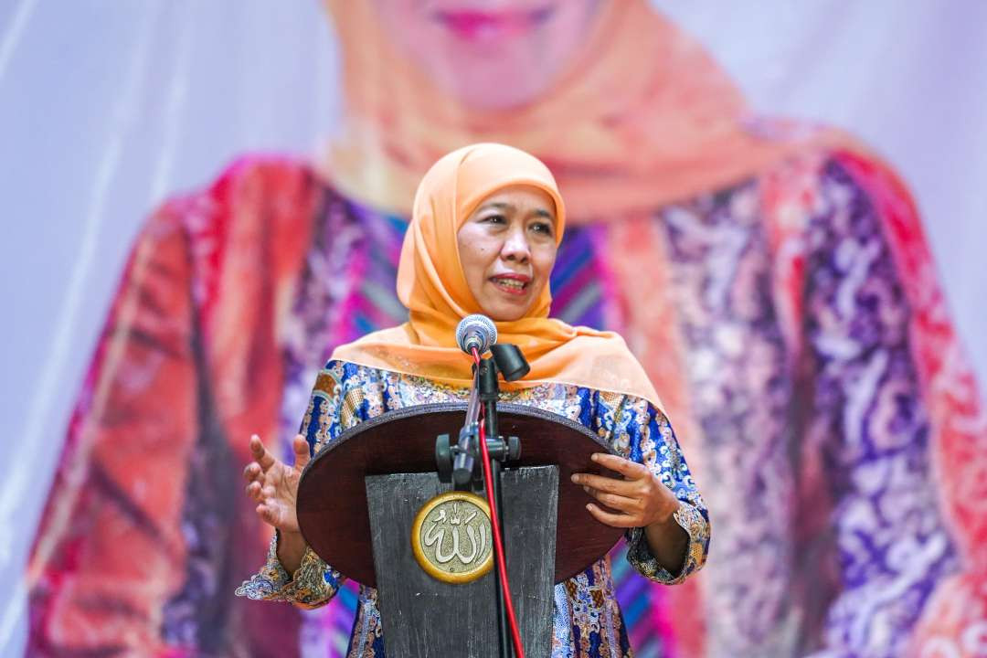 Khofifah Indar Parawansa menggelar forum silaturahmi dengan Guru-Guru TK dan PAUD Muslimat NU dan Aisyiyah se-Kota Blitar, di Gedung Kesenian Kota Blitar, Rabu 4 September 2024 sore. (Foto: Istimewa)