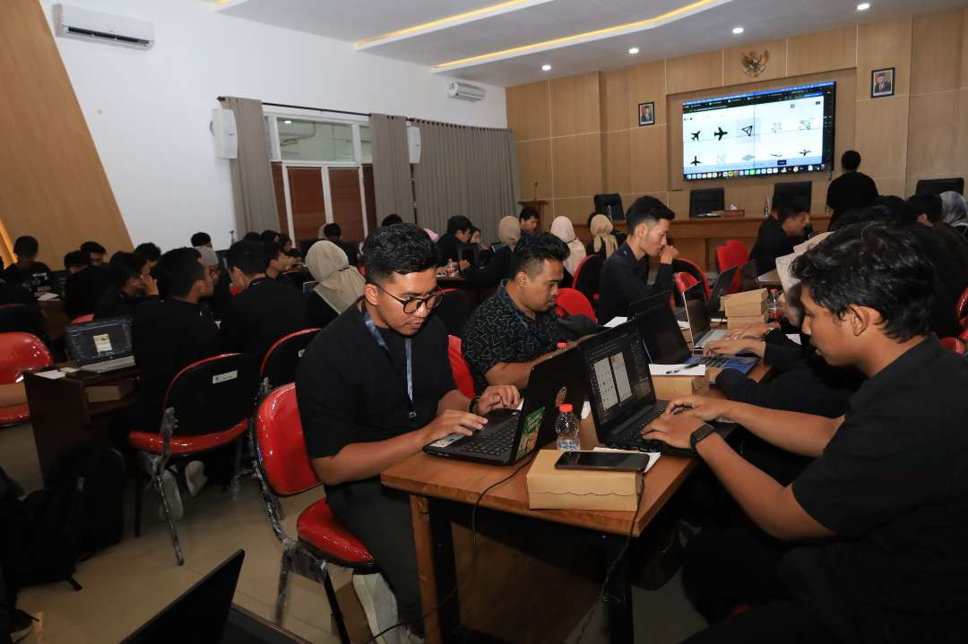 Para peserta Jagoan Digital sedang mendapatkan materi offline. (Foto: Humas Pemkab Banyuwangi)