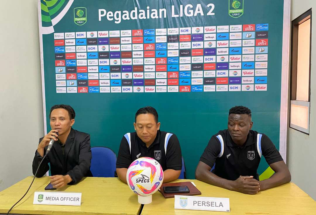 Press Conference Pelatih Persela Lamongan menjelang pertandingan melawan Deltras FC (Foto Istimewa)