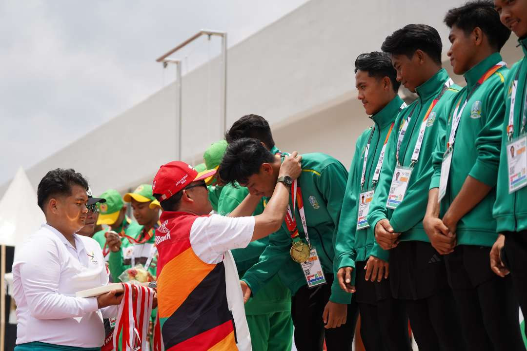 Kalahkan Sumut, tim drumband Jawa Timur raih emas di nomor LBJP 400 meter putra. (Foto: Istimewa)