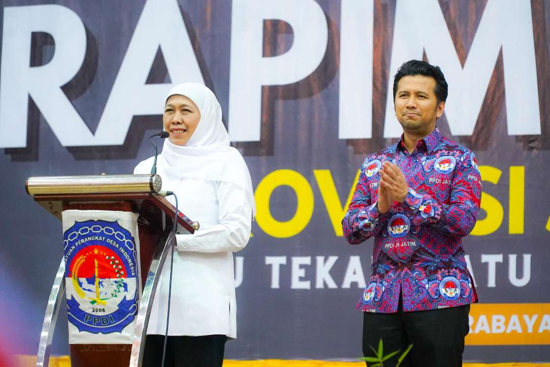 Pasangan cagub-cawagub Jawa Timur Khofifah Indar Parawansa dan Emil Elestianto Dardak menghadiri undangan penutupan Rapimda PPDI Jawa Timur. (Foto: Dok Khofifah)