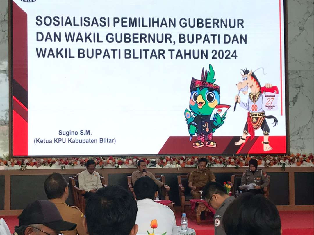 Kapolres Blitar AKBP Wiwit Adi Satriya gelar FGD dengan tema "Penguatan Peran Media dalam mewujudkan Pilkada Aman dan Damai 2024", Selasa 10 September 2024. (Foto: Choirul Anam/Ngopibareng.id)