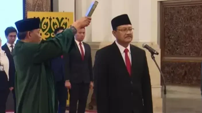 Sekretaris jenderal (Sekjen) PBNU yang juga Walikota Pasuruan Saifullah Yusuf (Gus Ipul) resmi menjabat Menteri Sosial. (Foto: Ant)