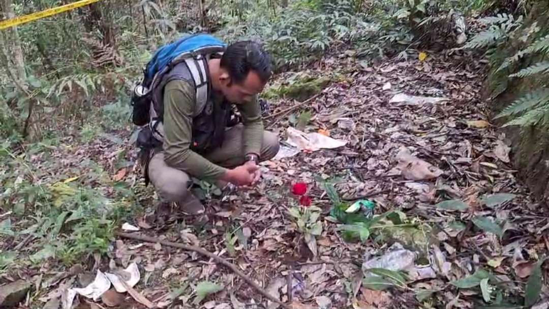 Lokasi penemuan mayat wanita diduga dibunuh. (Foto: Deni Lukmantara/Ngopibareng.id)