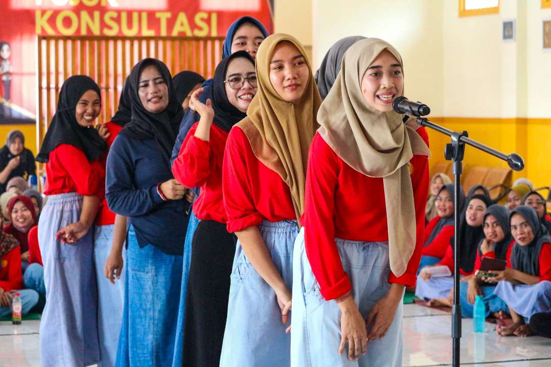 Suasana lomba peringatan Maulid nabi muhammad di Rutan Perempuan Surabaya (Foto: Aini/Ngopibareng.id)