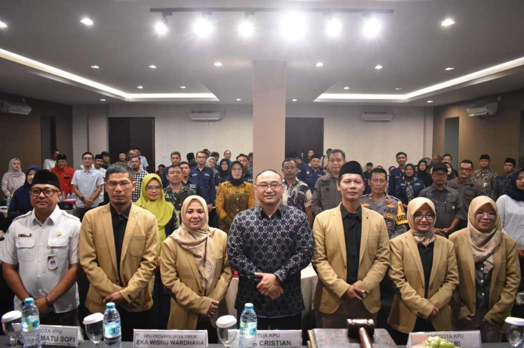 Rapat Pleno Terbuka Rekapitulasi dan Penetapan Daftar Pemilih Tetap (DPT) tingkat Kota Kediri, Kamis 19 September 2024. (Foto: Fendi Lesmana/Ngopibareng.id)