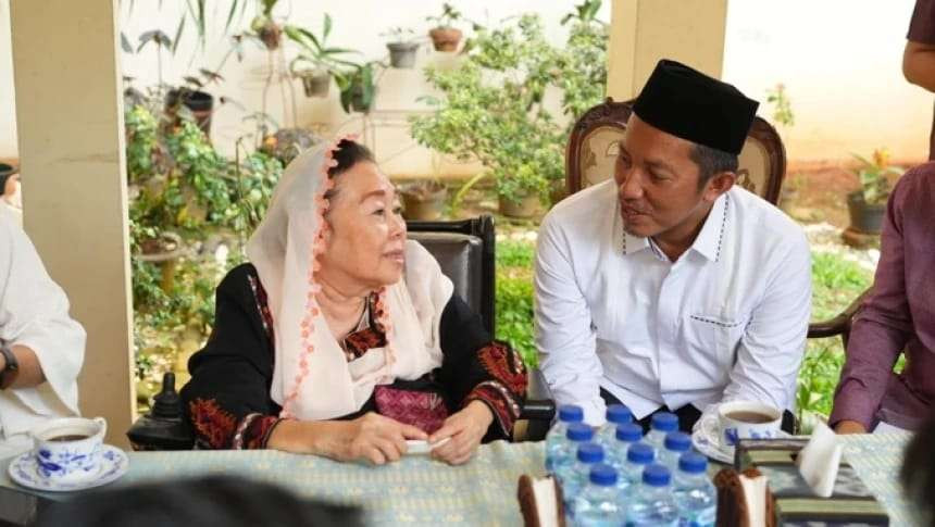 Ketua Umum PP GP Ansor Addin Jauharudin saat sowan ke Nyai Hj Sinta Nuriyah, Rabu (18/9/2024) di Ciganjur, Jakarta Selatan. (Foto: dok. GP Ansor)