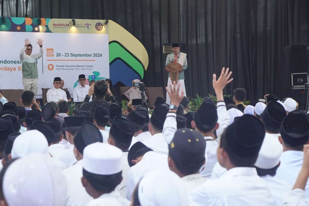 Menteri Pariwisata dan Ekonomi Kreatif (Menparekraf) Sandiaga Uno menghadiri Santri Digitalpreneur di Pondok Pesantren Mabadiul Ihsan Banyuwangi. (Foto: Humas Pemkab Banyuwangi)