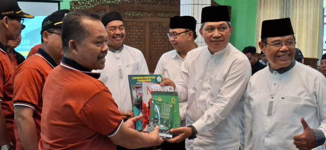 Jalin Silaturahmi Lembaga Keagamaan FKUB Sukoanyar Jateng kunjungi Ponpes Wali Barokah Kediri. (Foto: Fendi Lesmana/Ngopibareng.id)