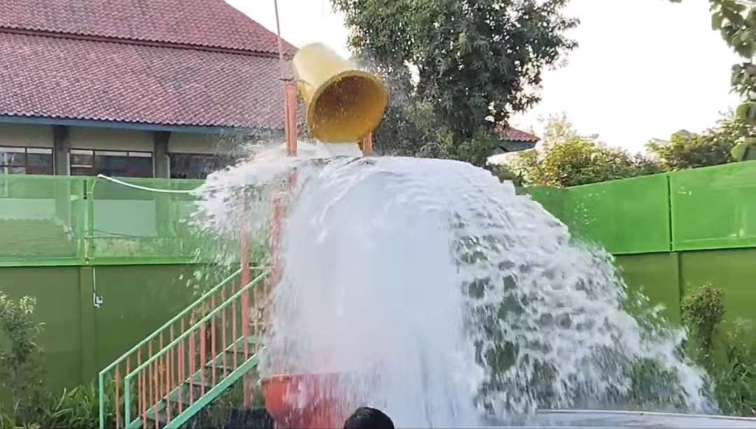 Kolam renang Jambore Playland, nama baru kolam renang Jambangan di Ketintang Madya VII Surabaya. Gratis sebulan setelah diresmikan Walikota Eri Cahyadi, Jumat 20 September 2024. (Foto: Istimewa)