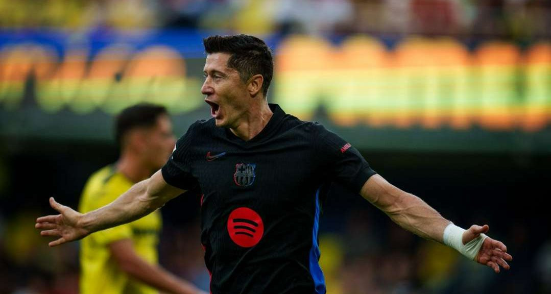 Robert Lewandowski mencetak brace ke gawang Villareal saat Barcelona menang 5-1. (Foto: X/@FCBarcelona)