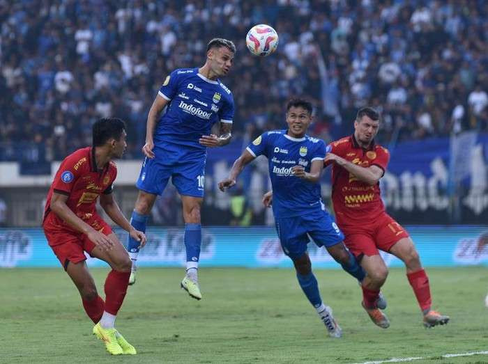 Persib Bandung menundukkan tim tamu Persija Jakarta 2-0 dalam lanjutan kompetisi Liga 1 di Stadion Si Jalak Harupat, Kabupaten Bandung. (Foto: Persib)