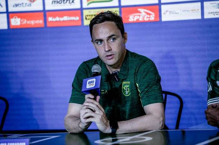 Pelatih Persebaya Paul Munster menjelaskan, persiapan yang mereka jalani sudah maksimal. (Foto: Dok Persebaya)