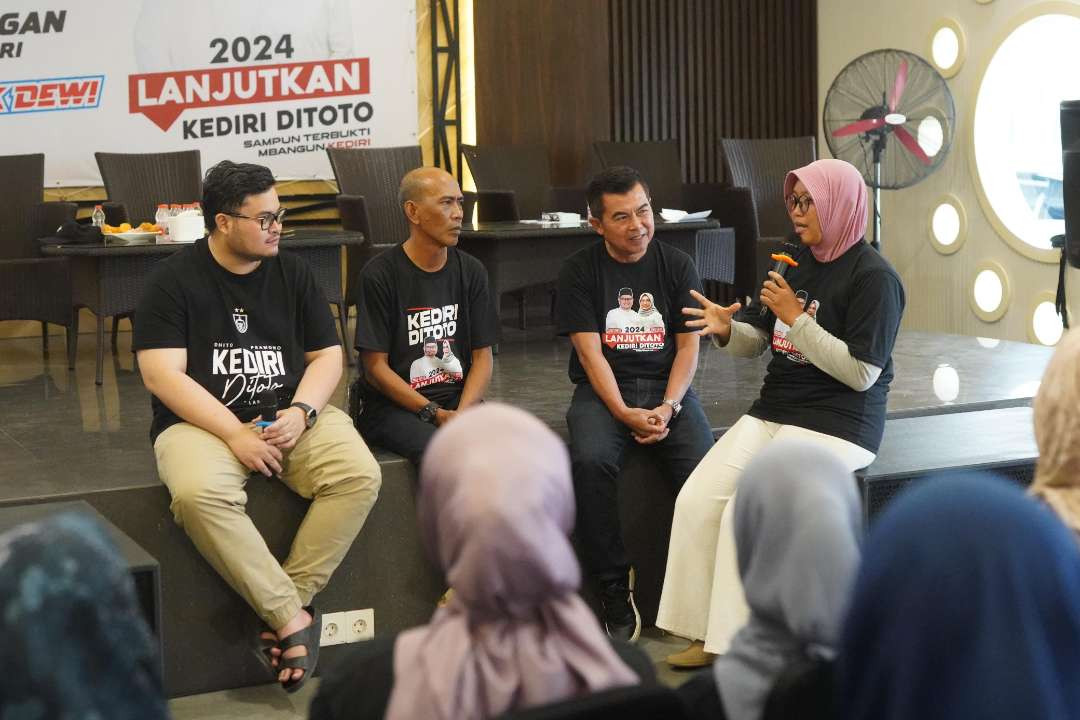 Relawan Pare Puncu Kepung Kandang (RP2K) deklarasi dukung paslon Dhito-Maria di Pilbup Kediri 2024. (Foto: Istimewa)