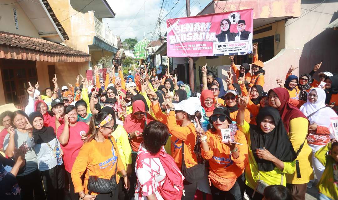 Ipuk senam bersama warga Singotrunan, Minggu 29 September 2024. (Foto: Istimewa)