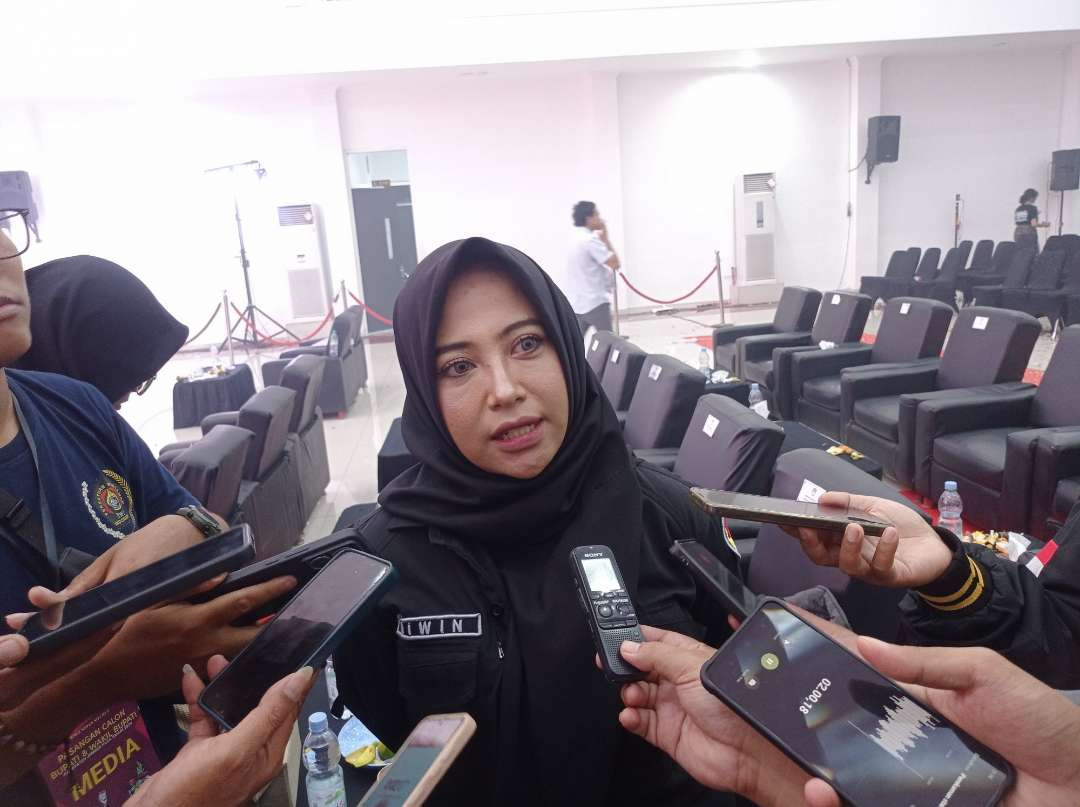 Koordinator Divisi Pencegahan Partisipasi dan Hubungan Masyarakat Bawaslu Jember Wiwin Riza Kurnia. (Foto: Rusdi/Ngopibareng.id)