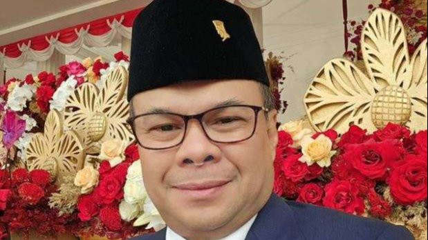 Hendra Rahtomo Soekarno, yang lebih dikenal sebagai Romy Soekarno, menjadi sorotan setelah terpilih sebagai anggota Dewan Perwakilan Rakyat (DPR) Republik Indonesia periode 2024-2029. (Foto: Instragram/@romysoekarno)