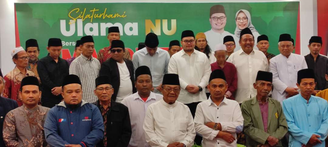 Sejumlah ulama NU se-Kabupaten Kediri hadir di acara silaturahmi bersama calon bupati Kediri Hanindhoto. (Foto: Fendi Lesmana/Ngopibareng.id)